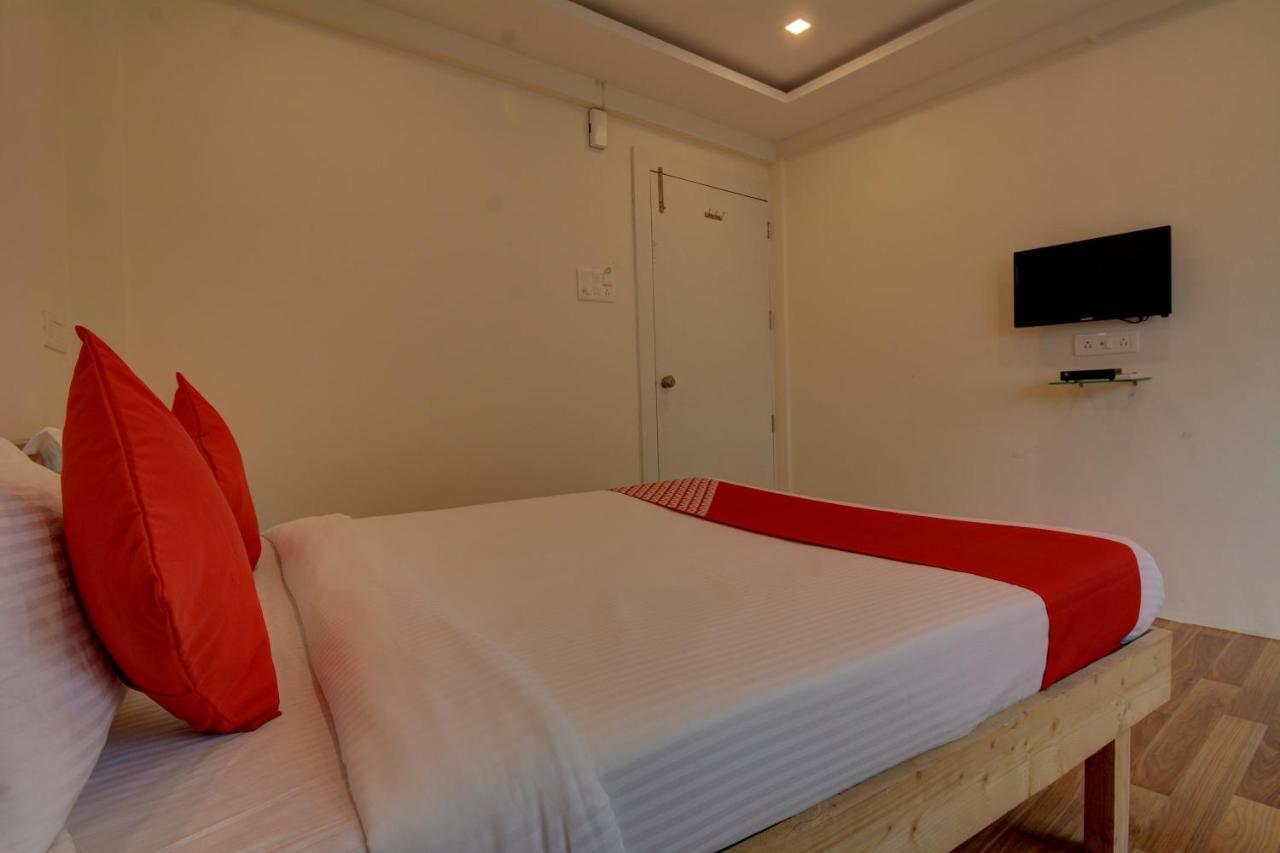 โอโย 47178 ปักโก อินน์ Hotel ปูเน่ ภายนอก รูปภาพ